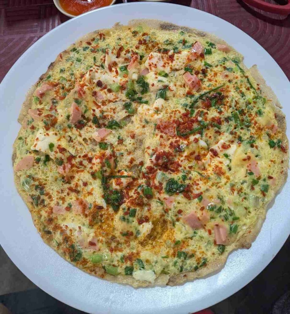Vietnamese bánh tráng nướng in Đà Lạt